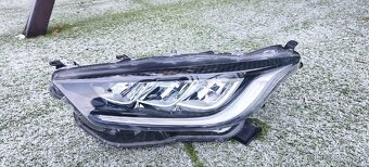 Svetlo Toyota Yaris - 2