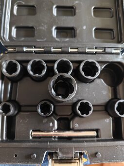 Orechy na poškodené šróby a matice - 2