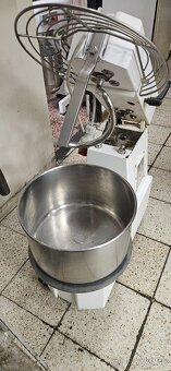 Miesic na cesto HTS 20T, 400V, 20L - 2