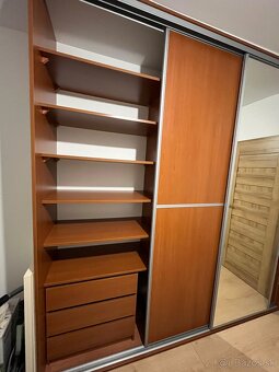 Roldorová skriňa - 2