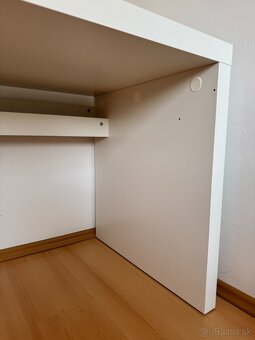 Predám biely písací stôl IKEA MALM - 2