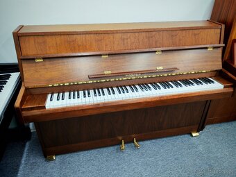 Samick moderné piano dovoz celá SR - 2