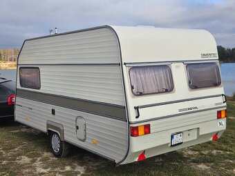 Obytny prives Avento 445E - strieska s bokami, kurenie - 2