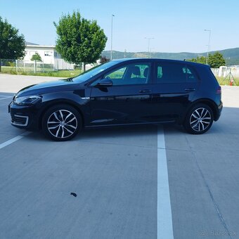 E-Golf 1/19 Virtual cockpit, tepelné čerpadlo - 2