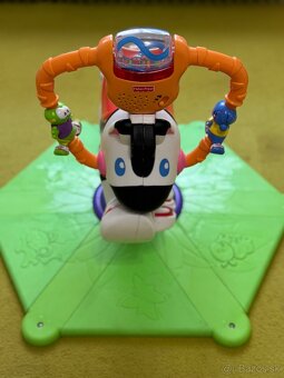 Hojdacia a točiaca sa zebra od Fisher-Price - 2