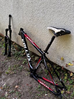 Odpružená vidla a rám Kellys - 2