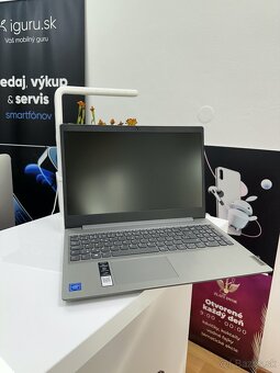 Lenovo IdeaPad 3 | 15,6″ HD | Intel Celeron N4020 | 8 GB RAM - 2