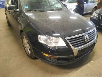 Rozpredam Volkswagen Passat B6 2,0tdi 103kw farba cierna - 2