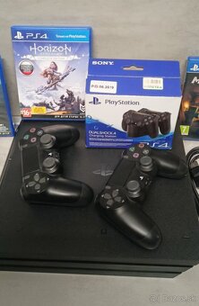 PlayStation 4 - 2