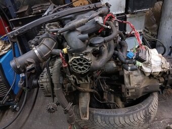 Predám motor n43b19 - 2