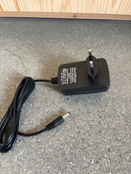 Napájací Adaptér 9V, 200mA - 2