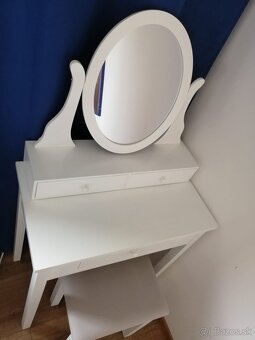 Kozmetický stolik+ taburetka - 2