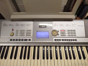 Predám keyboard Yamaha Portable Grand DGX-205 - 2