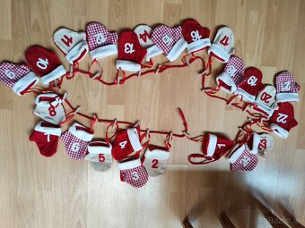 Adventný kalendár 24 rukavičiek - 2