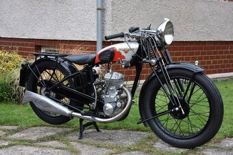 Pěkná předválečná spodová třistapadesátka - 2