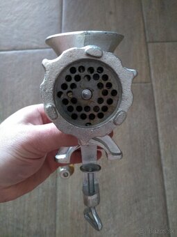 Mlynček na mäso - 2