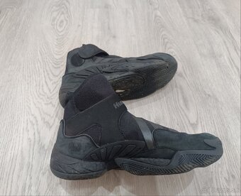 Adidas humamrace 44 - 2