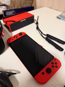 predám nintendo switch OLED - 2