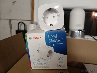 Smart zásuvka Bosch Smart Home Plug Compact - 2