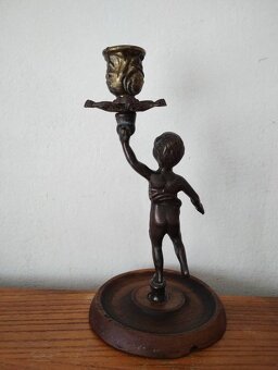 Svietnik chlapec - 2