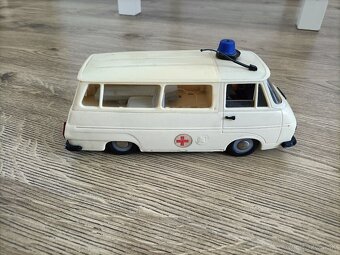 Skoda 1203 sanitka kdn - 2