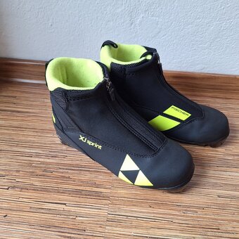 Bežkarske topanky c 35 - 2