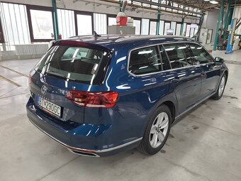 Volkswagen Passat Variant 2.0 TDI EVO Elegance DSG - 2