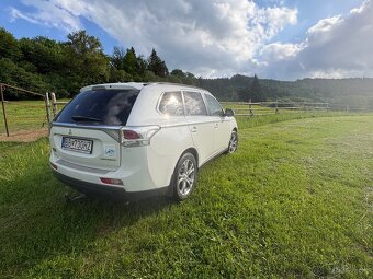 Mitshubishi outlander III - 2
