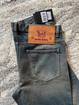 DIESEL riflove kratasy - 2