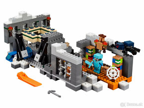 LEGO Minecraft 21124 - 2