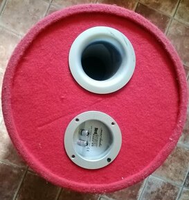 Predám subwoofer Mac Audio Red ATTACK Tube 30 - 2