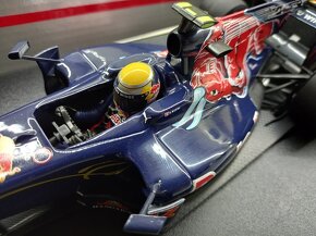 F1 TORO ROSSO STR4 2009 SEBASTIAN BUEMI MINICHAMPS 1:18 - 2