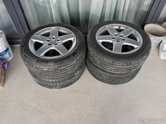 Elektróny 215/55 R17 - 2