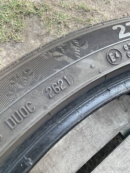 Semperit 235/40 R19 2x=50e - 2