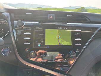 Toyota. Camry 2,5, Hybrid - 2