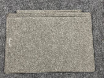 Klavesnica na Microsoft Surface GO tablet - 2