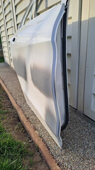 Pravé zadné dvere na mercedes C . A205 732 02 10 - 2