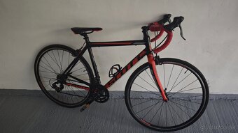 Predám dámsky, cestný bicykel Scott - 2