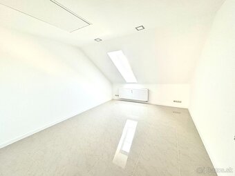 Posledné 2. voľné kancelárie vedľa City Arény v Trnave . - 2