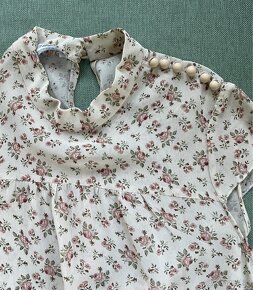 Béžová blúzka so kvetinkovým vzorom - 2