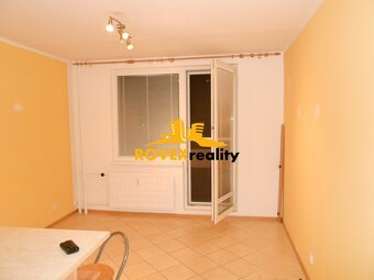 Jednoizbový veľkometrážný byt,Partizánske, podnájom - 2