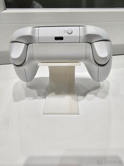 Stojan na ovládač Xbox - 2