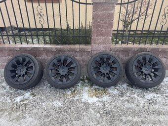 Predám Induction 20” originál Tesla Y kolesá 20x9,5J 5x114 E - 2