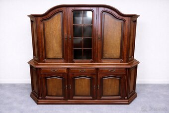 Starožitný nábytok - 2