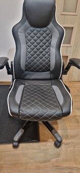 Kancelárska/herná stolička - 2