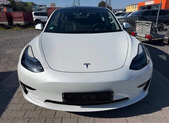 Tesla Model 3 RWD - 2