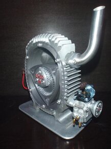 Velký (výška 25cm) výukový model Wankelova motoru - 2