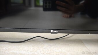 40" Roku select series smart TV 1080p - 2