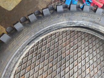 Predám motokrosovú pneumatiku Dunlop Geomax 110/90-19 - 2