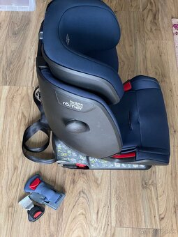 Britax Romer AdvansaFix IV R 9-18kg - 2